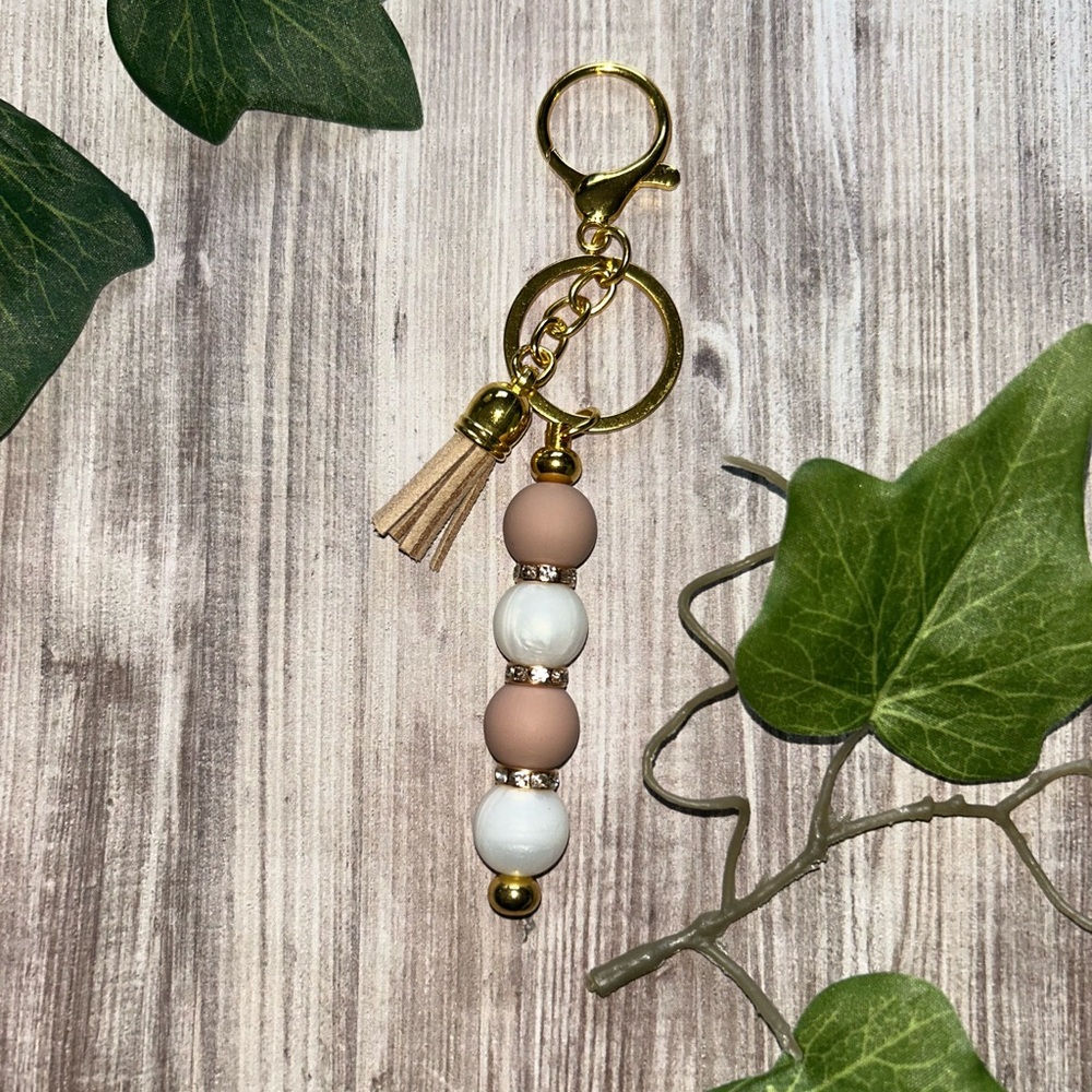 Elegant Gold and Tan Keychain Accessory